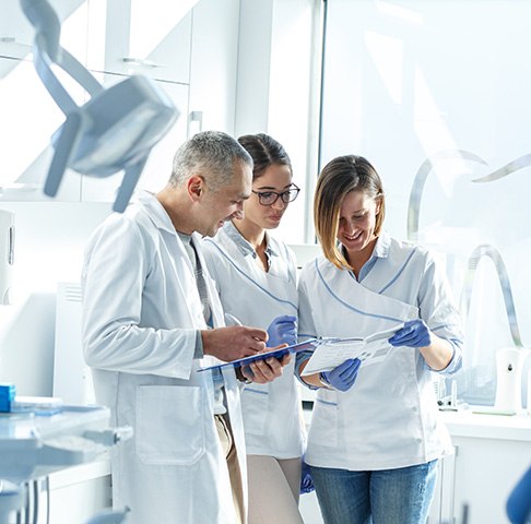 Dentists working together